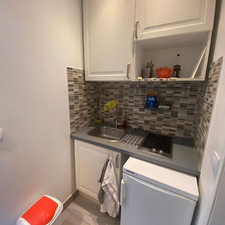 Small Studio Near Eiffel Tower Paris Extérieur photo