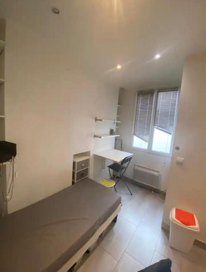 Small Studio Near Eiffel Tower Paris Extérieur photo