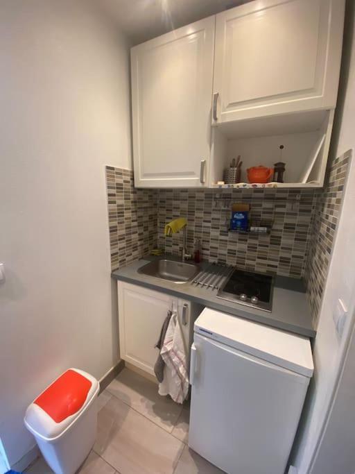 Small Studio Near Eiffel Tower Paris Extérieur photo